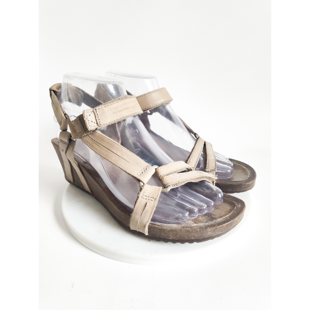 Teva Wedge Sandals 7 Ysidro Universal Taupe Leather Strappy Comfort Gorpcore